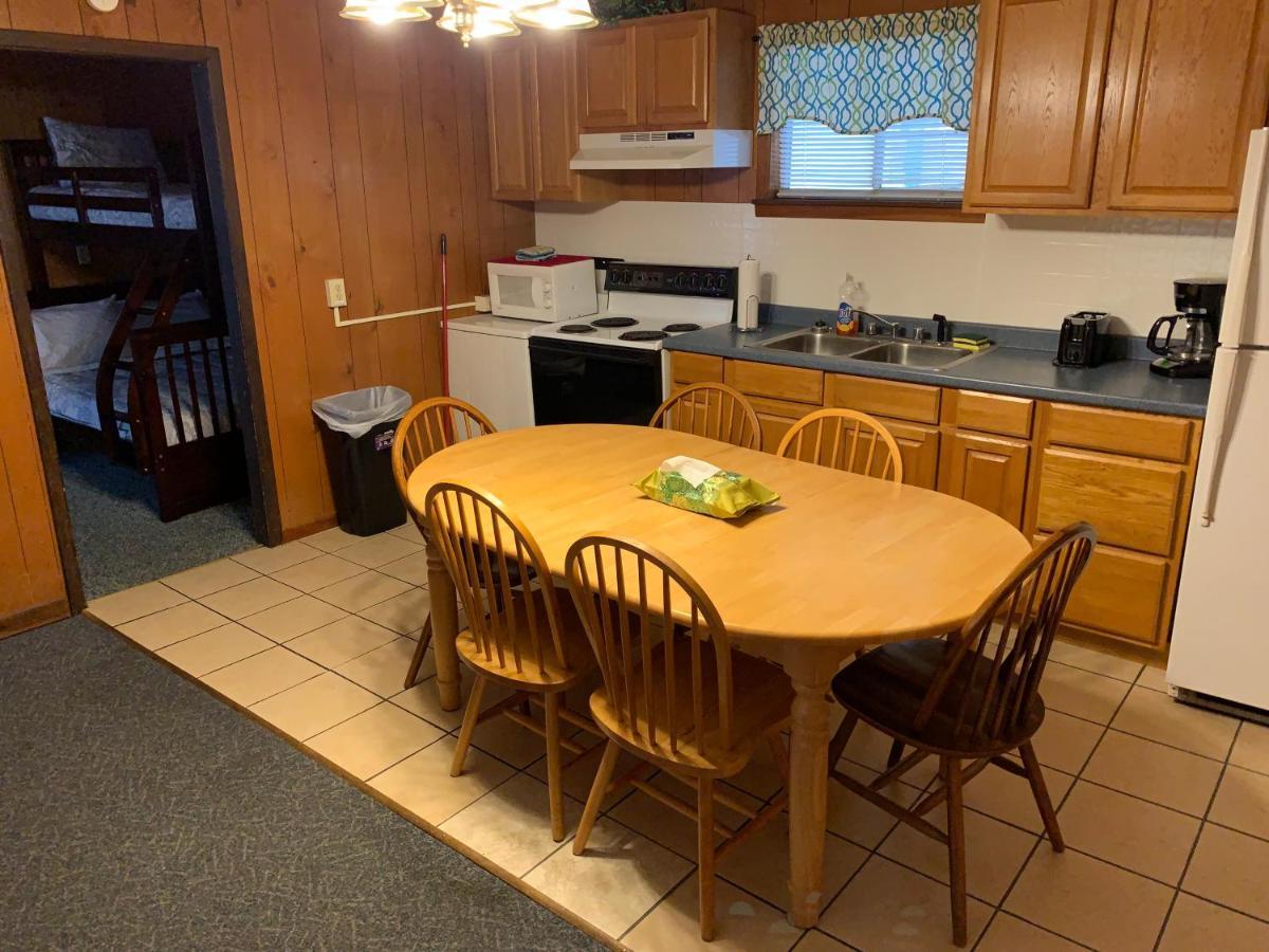 Phillips Historic Motel & Cottages 로빈스빌 외부 사진